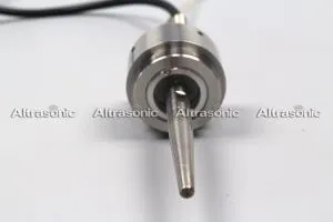 Mikronipinnoite ultraäänisuuttimella lääketieteellisiin putkiin ja elektroniikkaan
